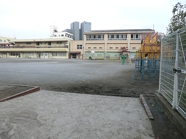 横浜市鶴見区佃野町の新築一戸建(横浜市立豊岡小学校)
