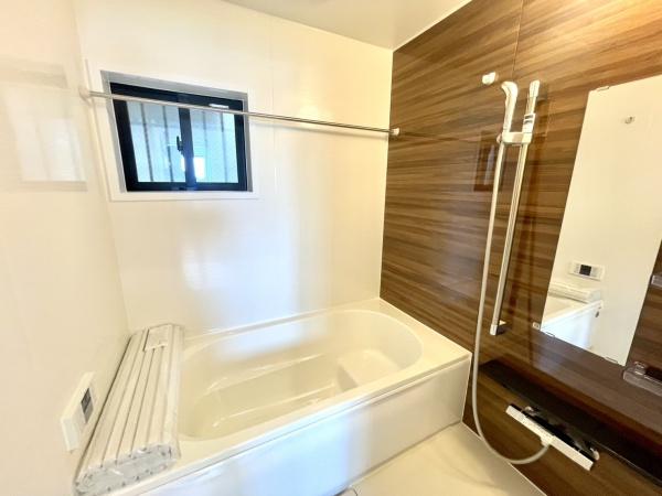 横浜市神奈川区三枚町の新築一戸建