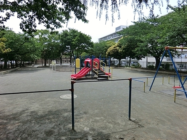 横浜市港南区上大岡東1丁目の新築一戸建(大谷戸公園)