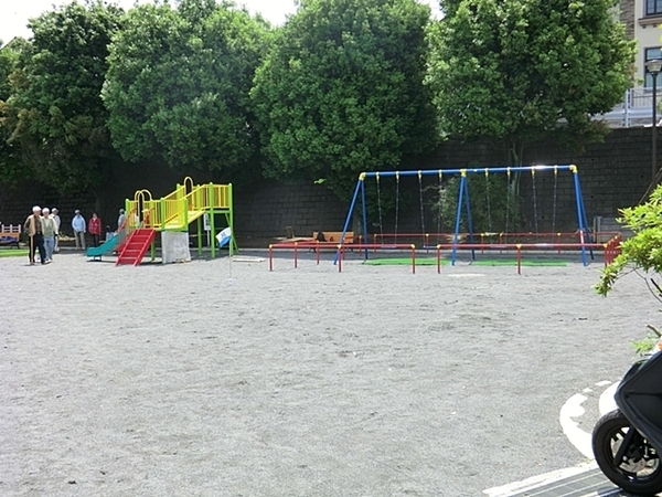 横浜市南区別所５丁目の中古一戸建て(別所第一公園)