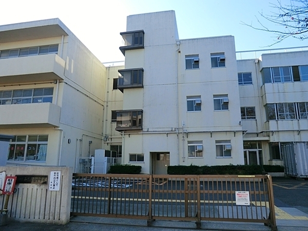 横浜市青葉区桜台の新築一戸建(横浜市立みたけ台中学校)