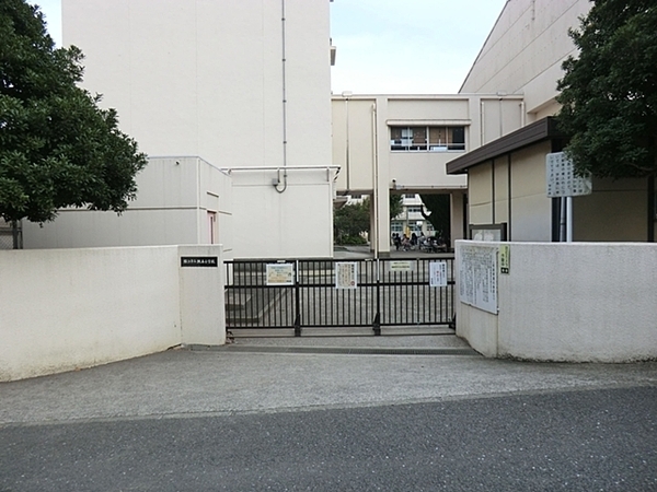 横浜星の丘ビューシティA棟(横浜市立坂本小学校)
