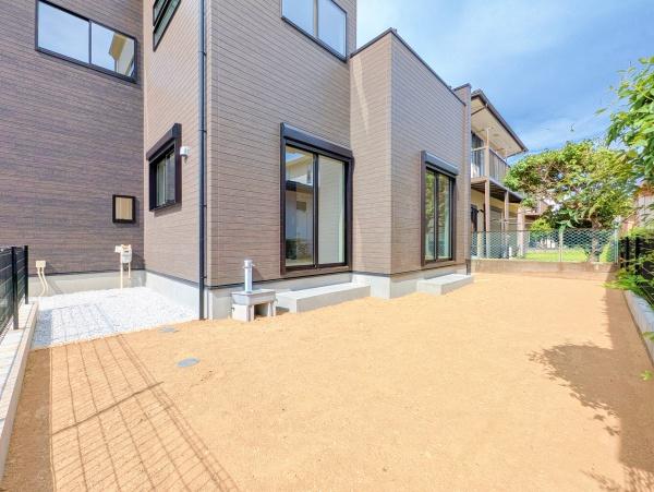 横浜市金沢区富岡西６丁目の新築一戸建