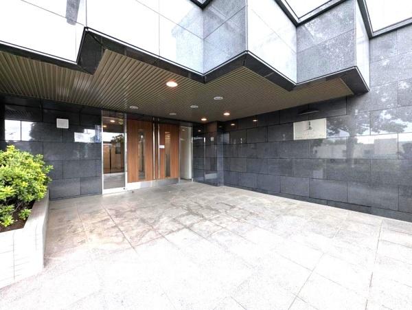 リステージ本郷台プリズムガーデン(エントランス)