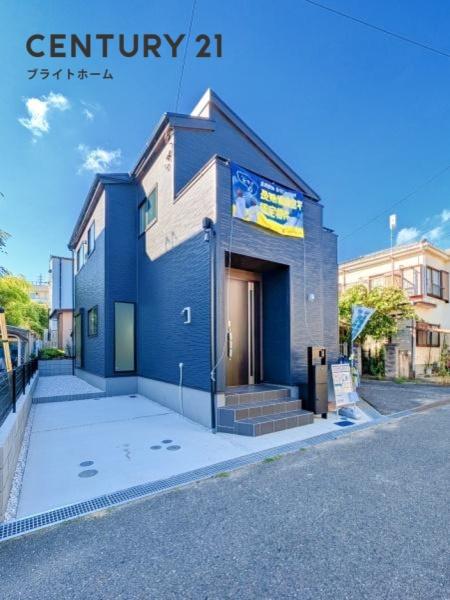横浜市戸塚区戸塚町の新築一戸建(前面道路含む現地写真)