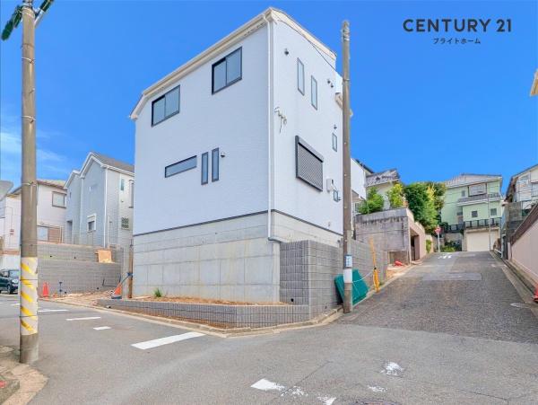 横浜市南区別所中里台の新築一戸建