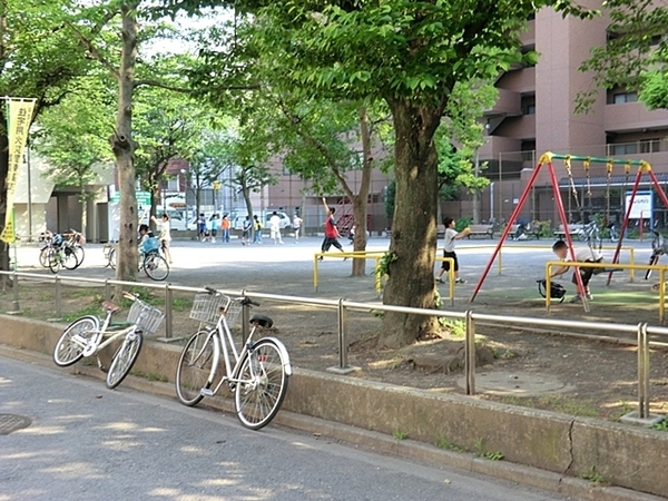 横浜市保土ケ谷区星川１丁目の新築一戸建(星川一丁目公園)