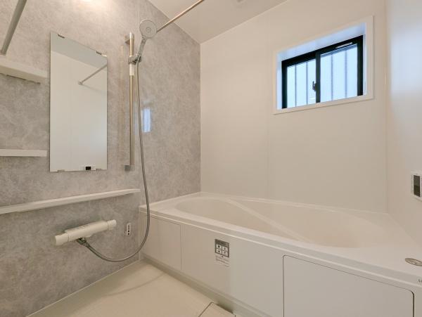 横浜市瀬谷区阿久和西2丁目の新築一戸建(バス)