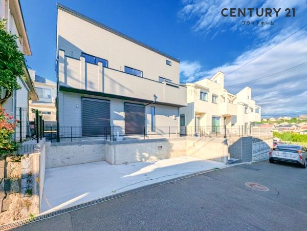 横浜市瀬谷区阿久和西2丁目の新築一戸建(前面道路含む現地写真)