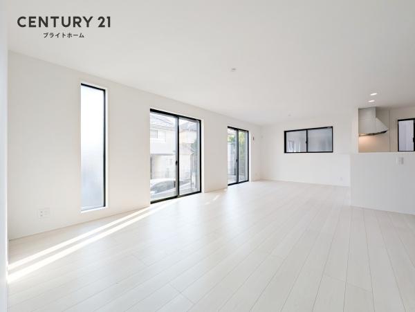 横浜市瀬谷区阿久和西2丁目の新築一戸建(リビング)