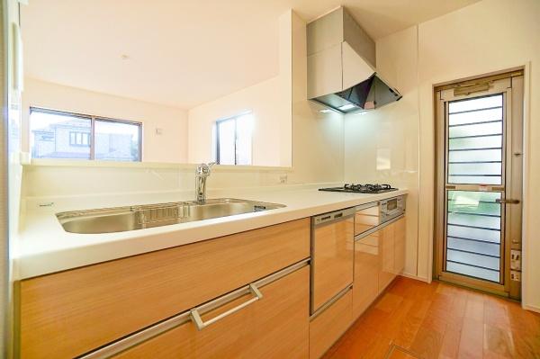 横浜市金沢区六浦東２丁目の新築一戸建