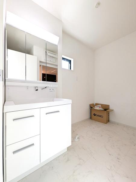 横浜市鶴見区寛政町の新築一戸建