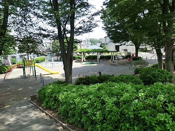 横浜市緑区白山４丁目の新築一戸建(こざか第一公園)