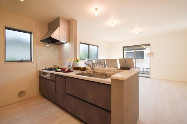 横浜市緑区白山４丁目の新築一戸建