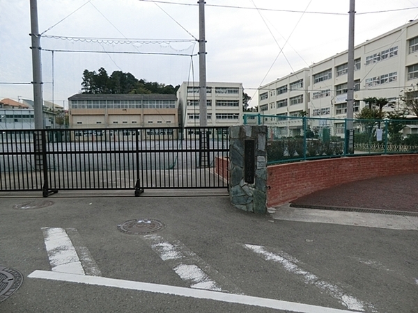 横浜市緑区三保町の新築一戸建(横浜市立三保小学校)