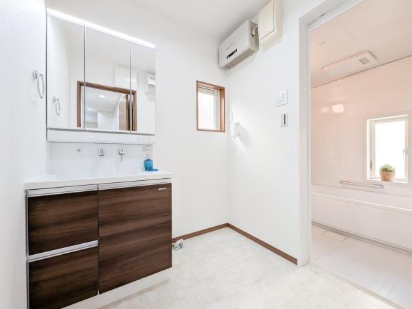 横浜市神奈川区松見町２丁目の中古一戸建て