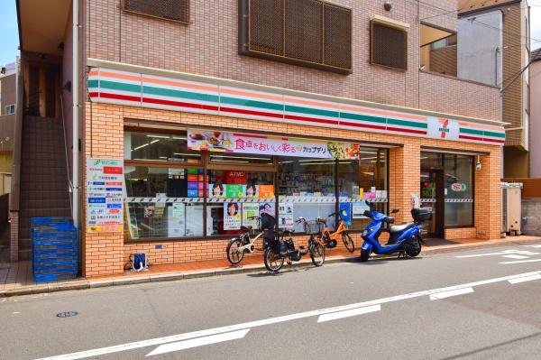 横浜市神奈川区白幡東町の新築一戸建(セブンイレブン横浜白幡南店)