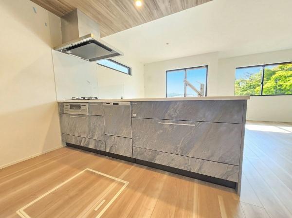 横浜市金沢区富岡東１丁目の新築一戸建