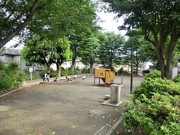 横浜市旭区中沢３丁目の新築一戸建(中尾町公園)