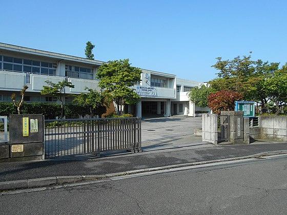 横浜市青葉区荏田西２丁目の新築一戸建(横浜市立市ケ尾中学校)