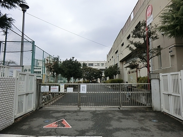 横浜市泉区和泉町の新築一戸建(横浜市立中和田中学校)
