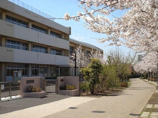 横浜市都筑区東山田町の新築一戸建(横浜市立東山田中学校)