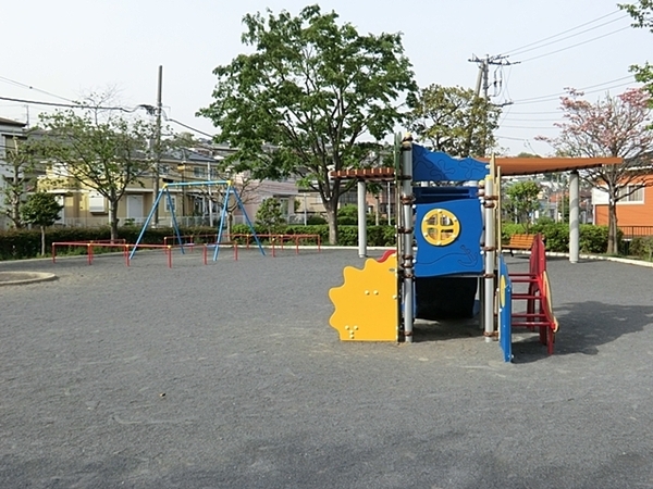 横浜市金沢区富岡西４丁目の新築一戸建(富岡西公園)