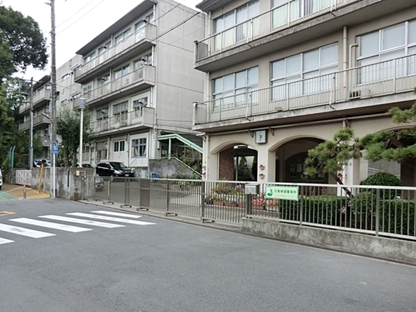 横浜市中区英町の新築一戸建(横浜市立老松中学校)