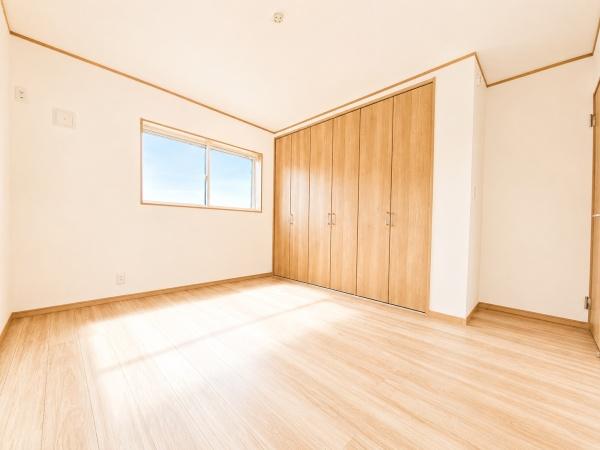 横浜市中区本郷町３丁目の新築一戸建