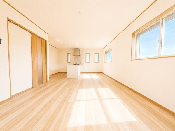 横浜市中区本郷町３丁目の新築一戸建