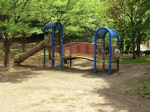 横浜市金沢区富岡西７丁目の新築一戸建(富岡公園)