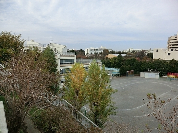 横浜市旭区中沢２丁目の新築一戸建(横浜市立中沢小学校)