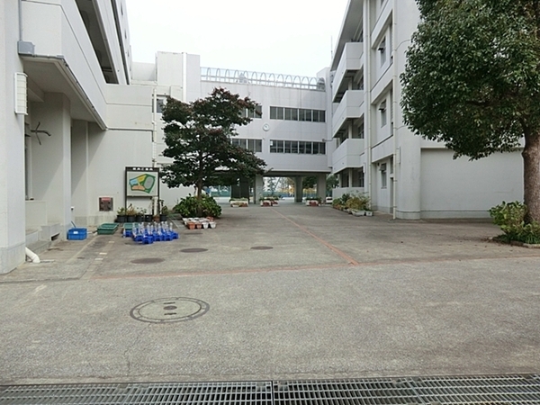 横浜市金沢区富岡東１丁目の新築一戸建(横浜市立小田小学校)