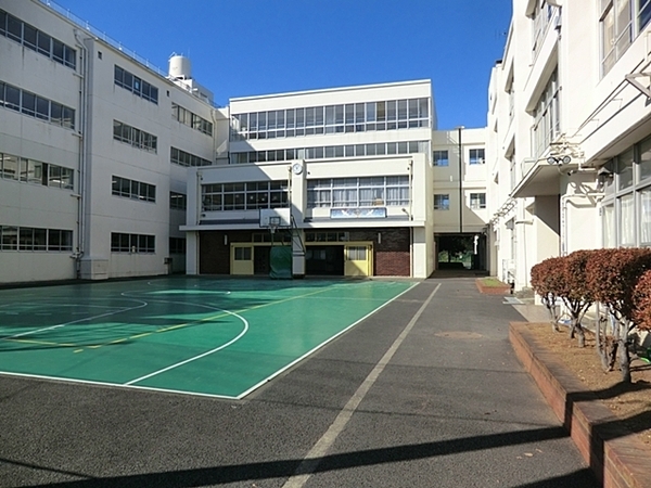 コートハウス日吉本町(横浜市立日吉台西中学校)