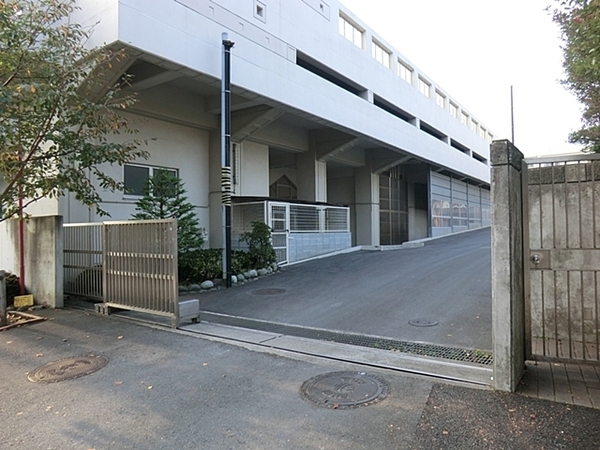 横浜市保土ケ谷区狩場町の新築一戸建(横浜市立岩崎中学校)