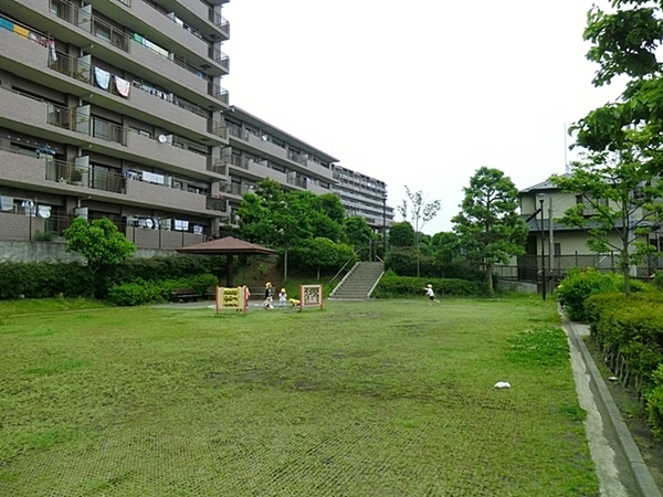 クリオ小机壱番館(東本郷六丁目第二公園)