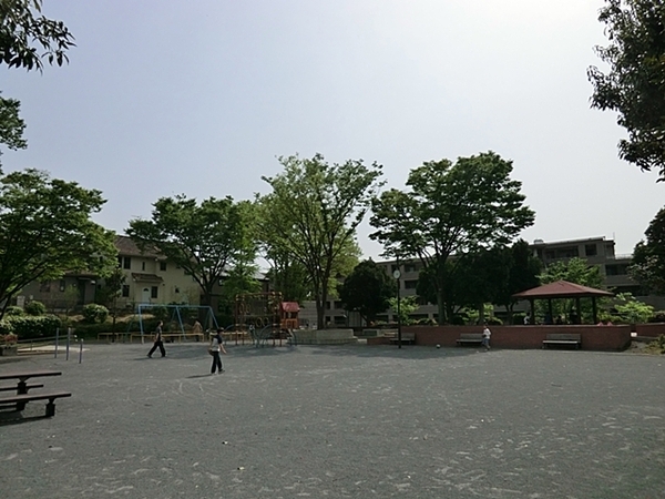 横浜市青葉区たちばな台２丁目の新築一戸建(たちばな台第二公園)