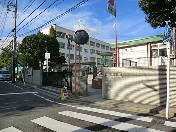 横浜市港北区大曽根３丁目の新築一戸建(横浜市立大曽根小学校)