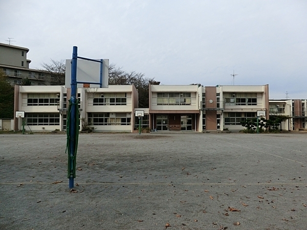 横浜市磯子区森が丘１丁目の新築一戸建(横浜市立汐見台小学校)