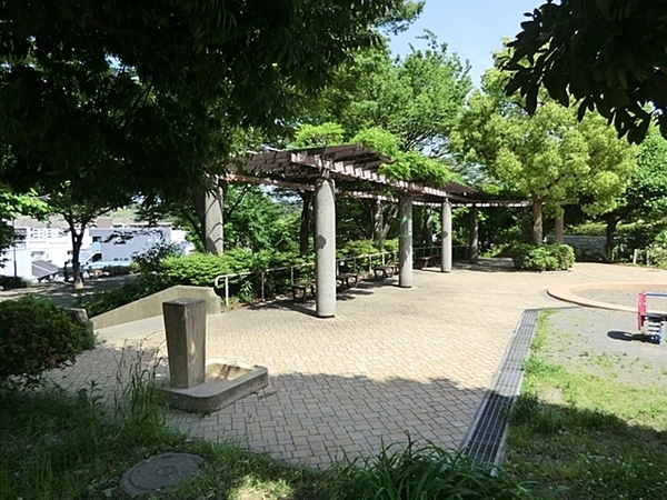 横浜市磯子区丸山２丁目の新築一戸建(丸山一丁目公園)