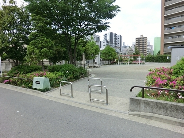横浜市南区永田南１丁目の中古一戸建て(井土ケ谷中町公園)