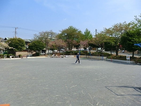 グランシティ横濱本郷台(小山台一丁目公園)