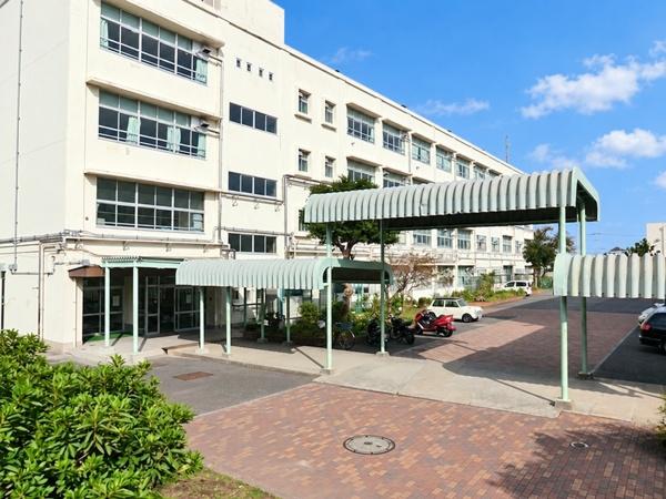 横浜市旭区中尾２丁目の新築一戸建(横浜市立希望が丘中学校)