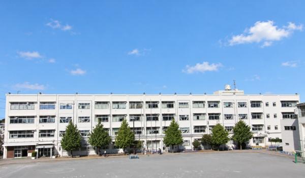 三ツ境ハイタウンテラスハウス２号棟(横浜市立笹野台小学校)