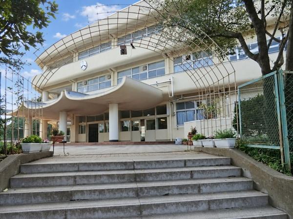 横浜市鶴見区上の宮１丁目の新築一戸建(横浜市立上の宮中学校)