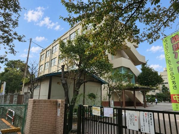 横浜市南区永田東１丁目の新築一戸建(横浜市立井土ヶ谷小学校)