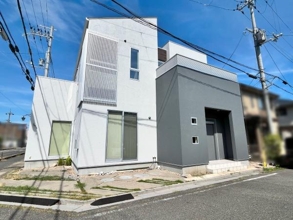 近江八幡市中小森町の中古一戸建