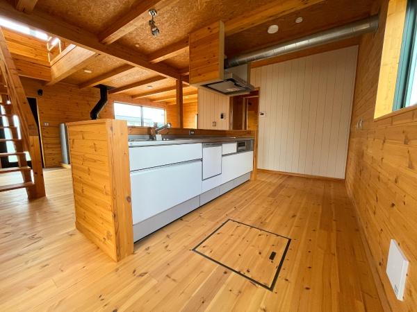 愛知郡愛荘町東円堂の中古一戸建て