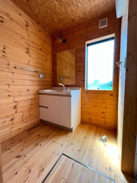 愛知郡愛荘町東円堂の中古一戸建て