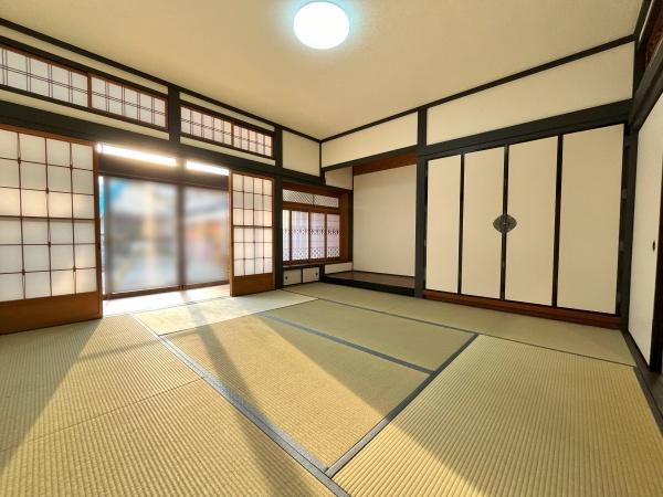 東近江市五個荘石馬寺町の中古一戸建て